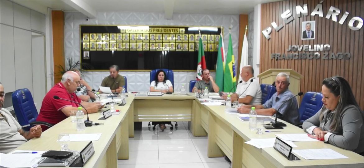 Câmara debate falta de energia no interior e aprova revisão salarial